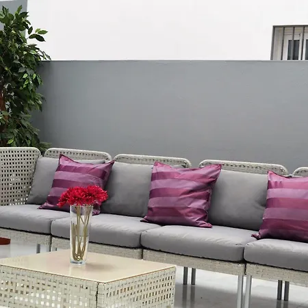 Apartment Plaza De La Encarnacion *
